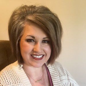 Meet your Posher, Esther